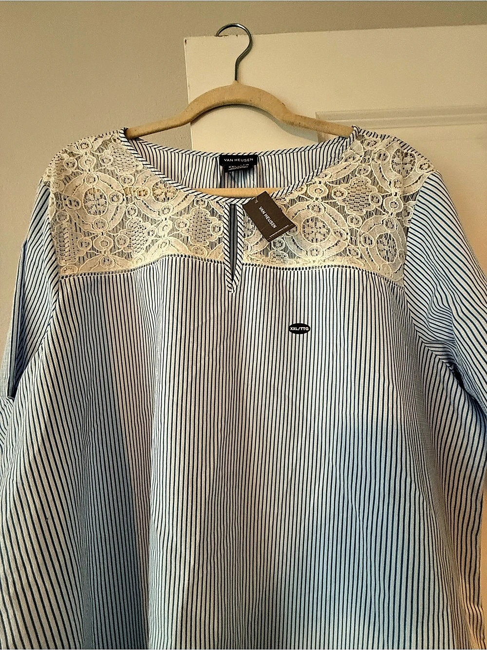 Van Heusen Striped Lace Yoke Tunic in Blue & White Size XL (16) NWT